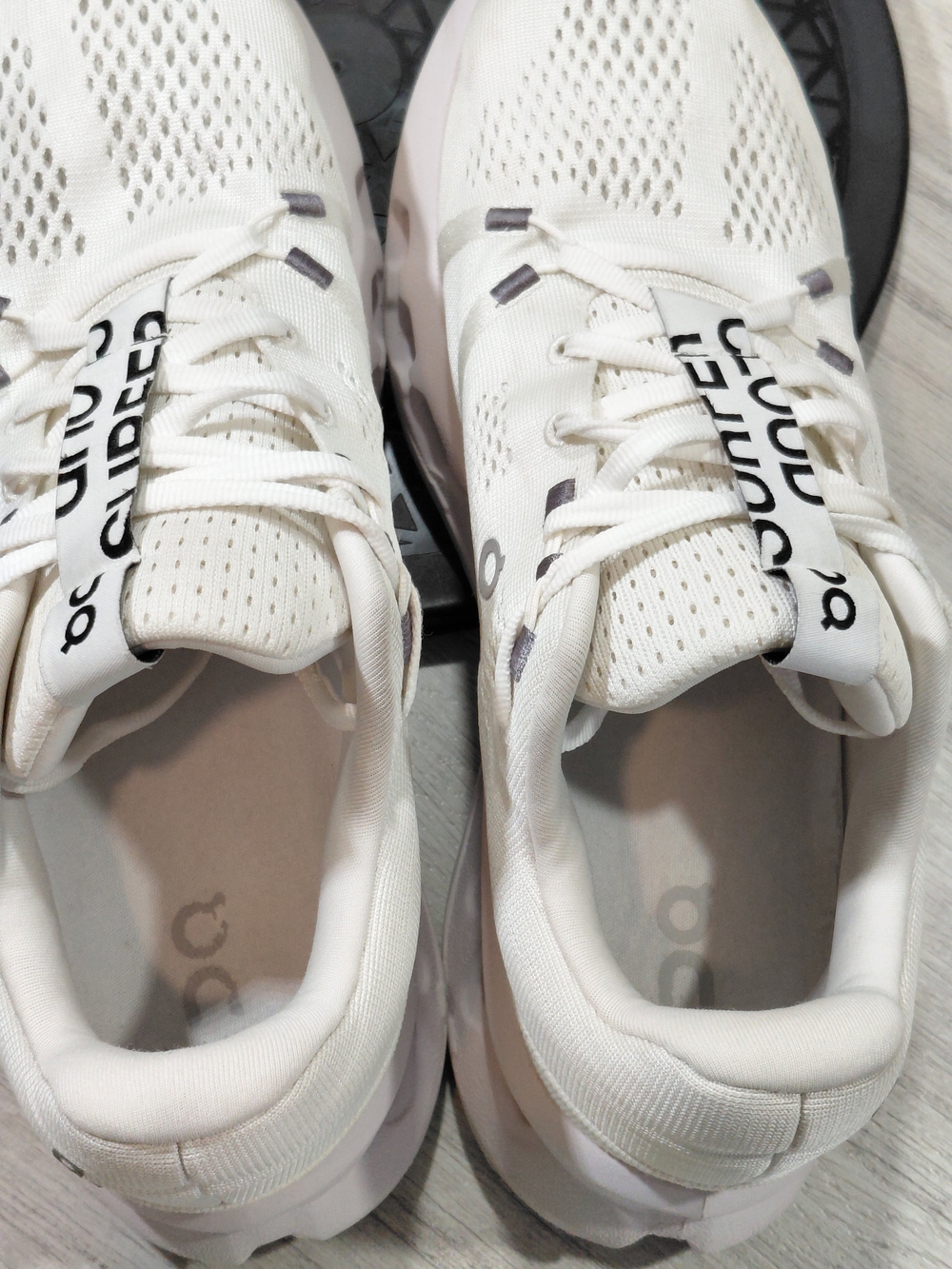 On Cloud Surfer 2 Womens Running Shoes White Ivory SIZE 10 - Picture 11 of 15
